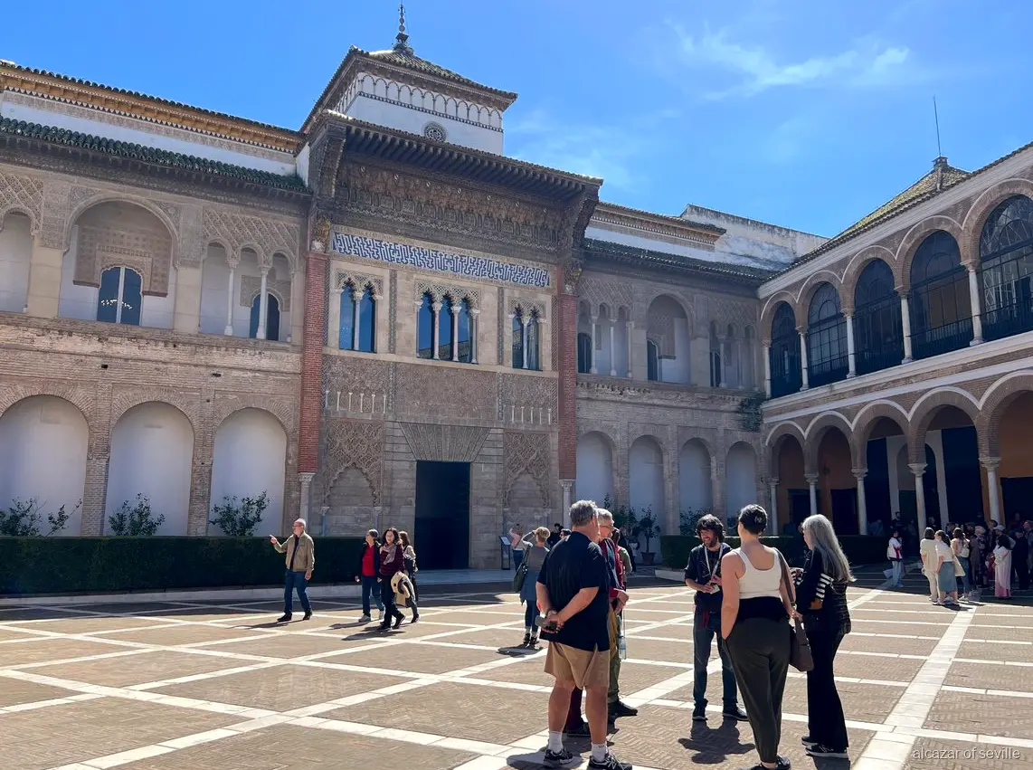 Tour de entrada rápida em pequeno grupo do Alcázar de Sevilha